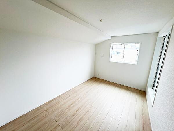 子供部屋にもちょうど良い大きさのお部屋です。