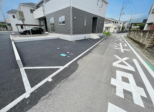 セカンドカーにも便利な駐車2台可能です。