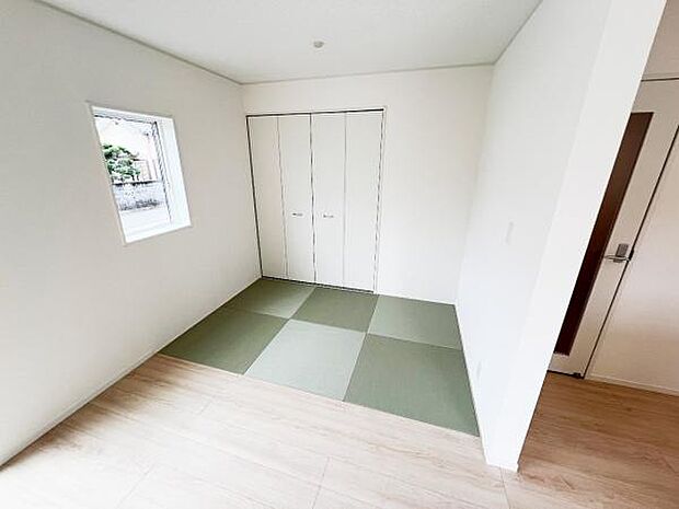 和室スペースです。畳のお部屋は寛げる空間ですね。