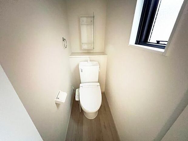 ほっと安らげるトイレ空間です。