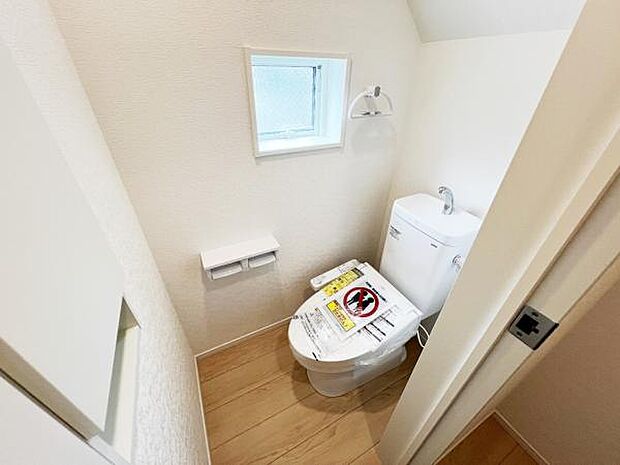 ほっと安らげるトイレ空間です。