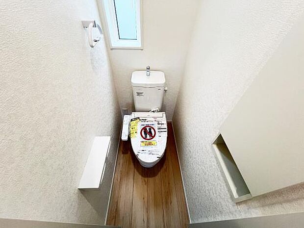 各階にトイレを設けており、ご家族が揃う時もゆとりをもってご利用いただけます。