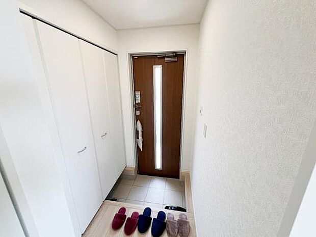 いつも気持ちよくご家族を迎えられる玄関です。