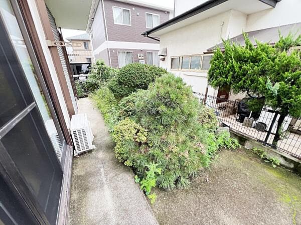 お庭スペースは、ガーデニングやお子様との外遊びなど多彩な用途でお楽しみいただけます。