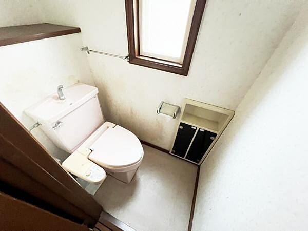 ほっと安らげるトイレ空間です。