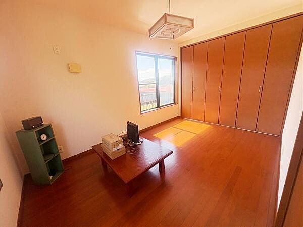 子供部屋にもちょうど良い大きさのお部屋です。
