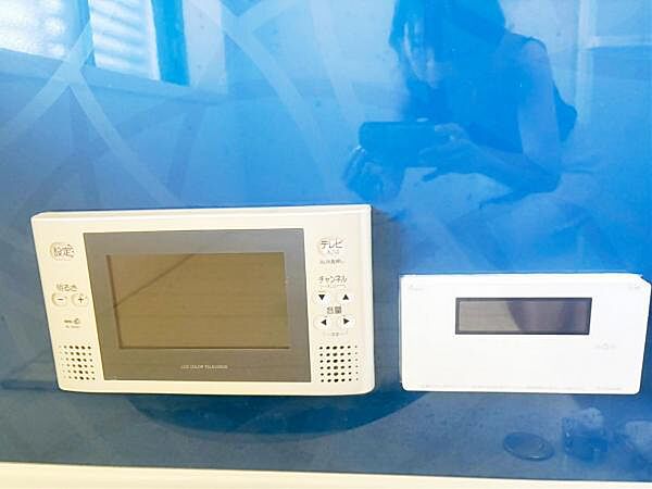 追い焚き機能付給湯パネル。