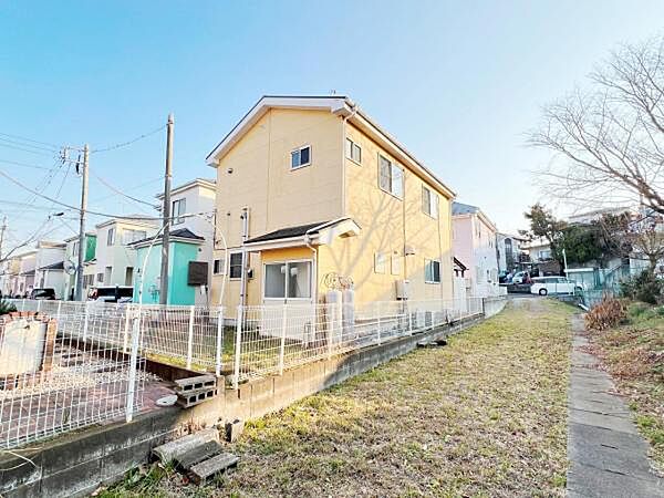 小田急小田原線「伊勢原」駅とJR東海道本線「平塚」駅、2沿線利用可能な立地です。