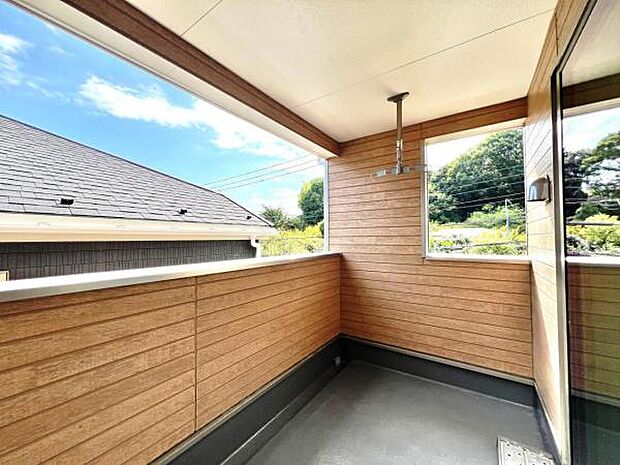 お洗濯ものを気持ち良く太陽の光で干せるのが嬉しいですね。