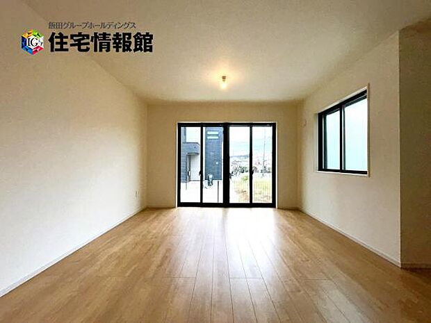 ご家族が集うLDKは約18.7帖の広さ、団らんの空間です。