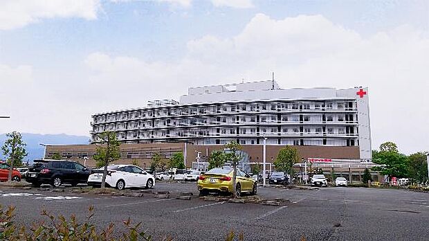 秦野赤十字病院まで約580m(徒歩8分)