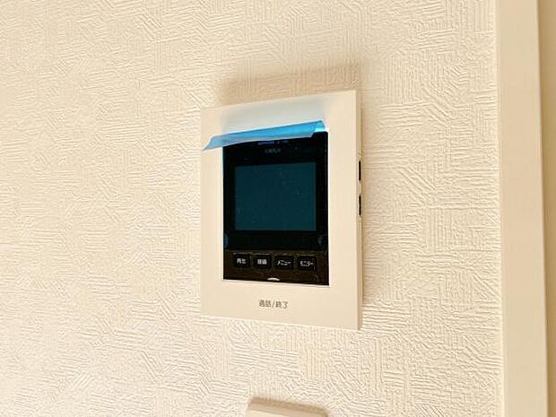 訪問者を確認できるTVモニター付きインターフォンです。
