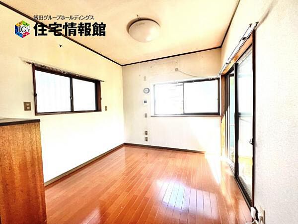 落ち着きのある雰囲気のダイニングスペースです。