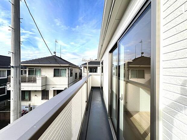 お洗濯ものを気持ち良く太陽の光で干せるのが嬉しいですね。