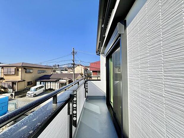 お洗濯ものを気持ち良く太陽の光で干せるのが嬉しいですね。