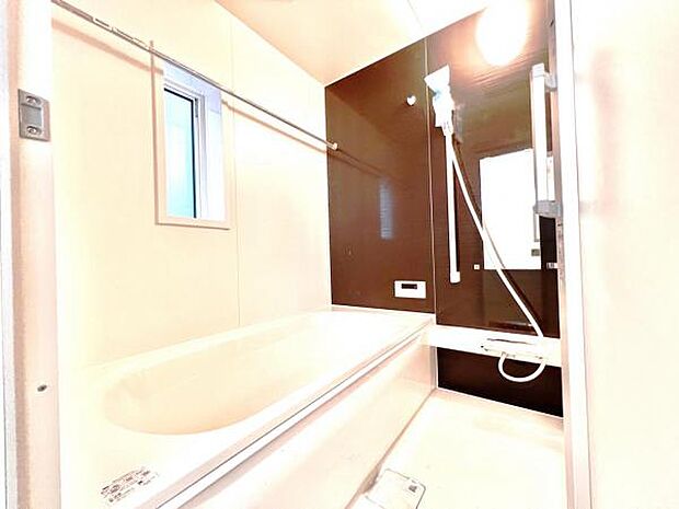 お風呂でほっとひといき。1日の疲れを癒しましょう。