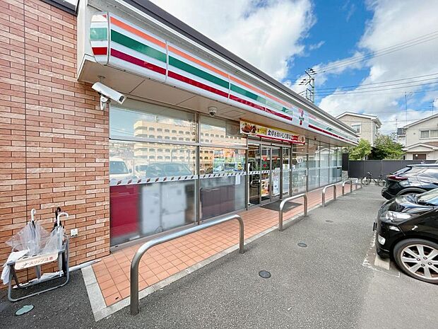 セブン-イレブン 秦野南矢名店まで約582m(徒歩8分)