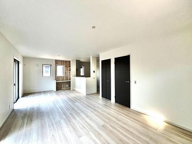 ご家族の温かい時間を演出するダイニングスペースです。