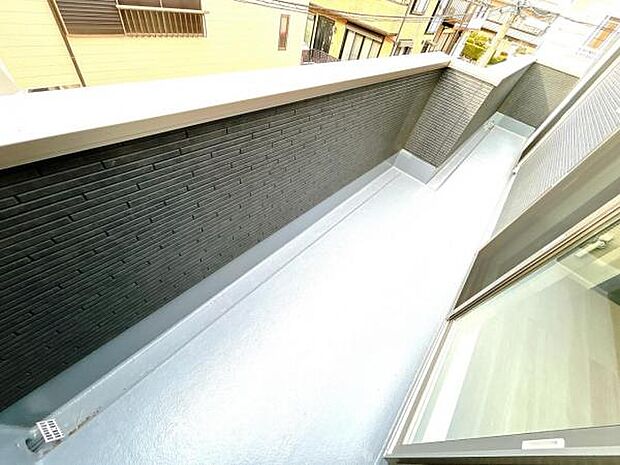 お洗濯ものを気持ち良く太陽の光で干せるのが嬉しいですね。