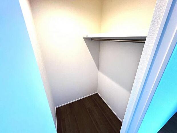 ウォークインクロゼットのある住まいで収納上手な生活を。