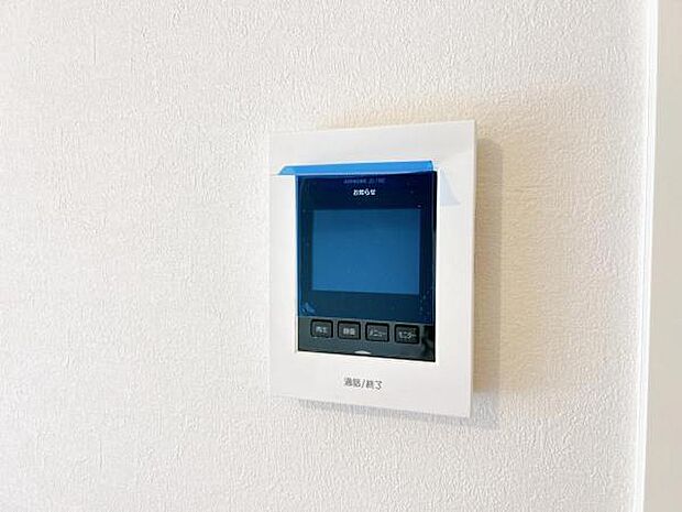 訪問者を確認できるTVモニター付きインターフォンです。