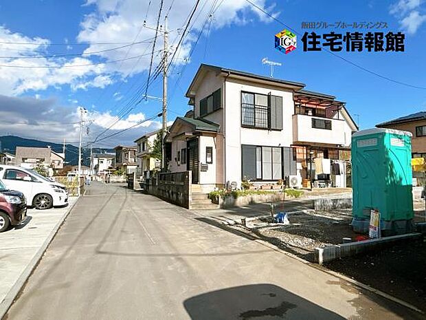 前面道路を含めた現地写真です。ぜひ周辺環境も併せてご覧ください。
