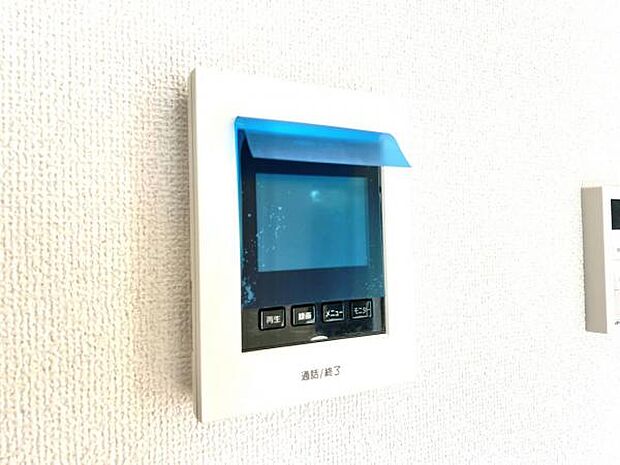 訪問者を確認できるTVモニター付きインターフォンです。