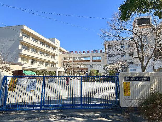 秦野市立渋沢中学校まで約1100m(徒歩14分)