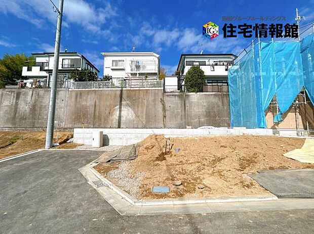 セカンドカーにも便利な駐車2台可能です。