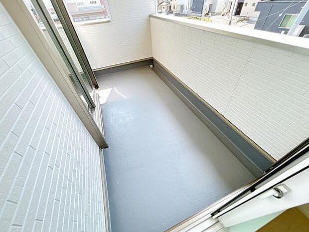 お洗濯ものを気持ち良く太陽の光で干せるのが嬉しいですね。