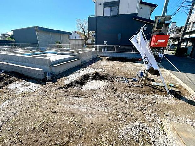 セカンドカーにも便利な駐車2台可能です。