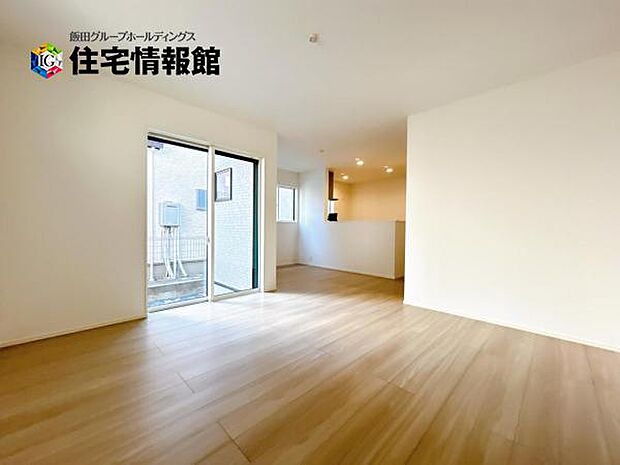 リビングダイニングになります。ご家族そろっての素敵な空間になりそうですね。