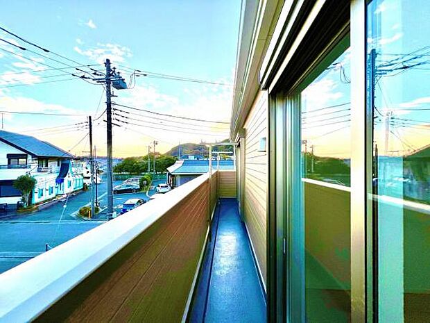 お洗濯ものを気持ち良く太陽の光で干せるのが嬉しいですね。