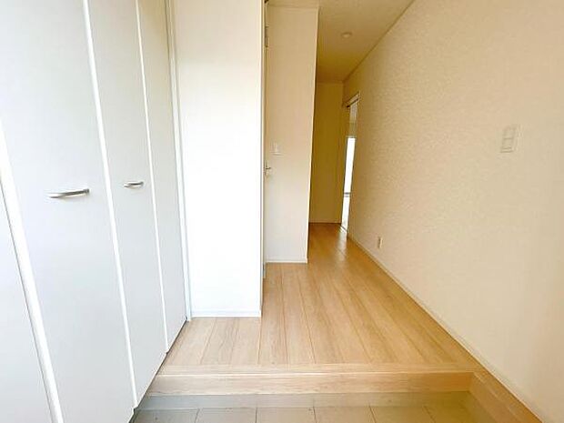 玄関ホールの画像です。