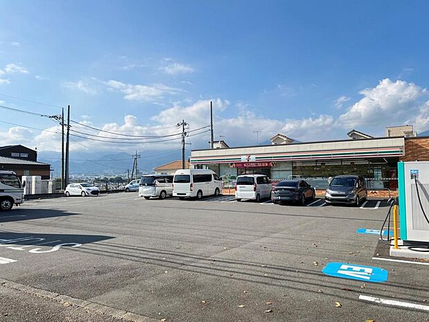 セブン-イレブン 秦野今泉店まで約1060m（徒歩14分）