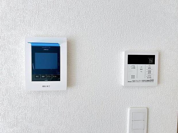 訪問者を確認できるTVモニター付きインターフォンです。