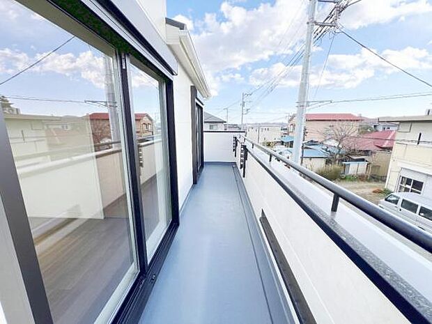 お洗濯ものを気持ち良く太陽の光で干せるのが嬉しいですね。