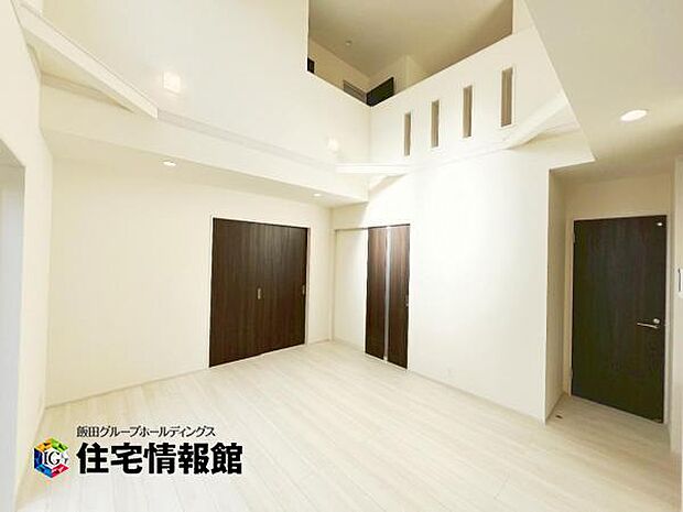 家族団らんの場所としてゆったりと居心地の良いリビングです。