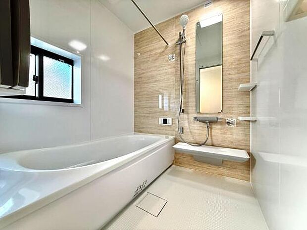 スタイリッシュな浴室で1日の疲れをゆったり癒されるのもいいですね。