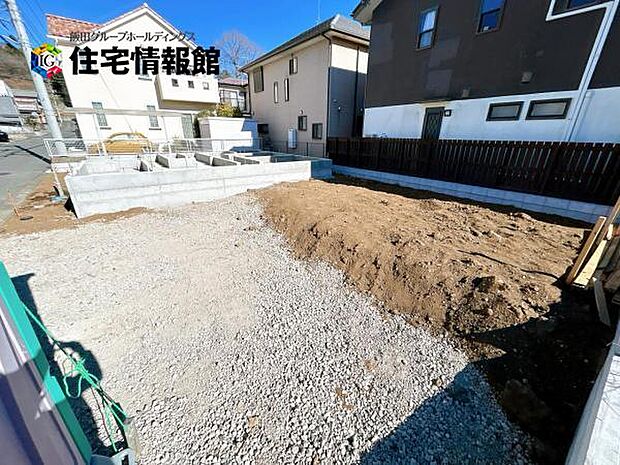 3台駐車可能なので、ご家族で複数台所有する際や来客時に役立ちます。