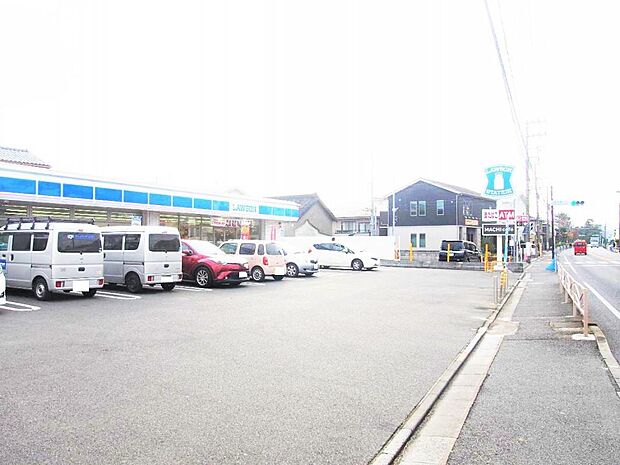 ローソン 西湘二宮店まで約370m(徒歩5分)