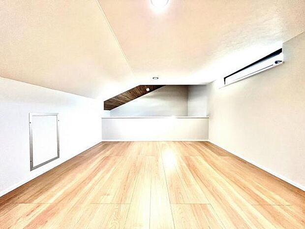 ロフト約4.8帖。