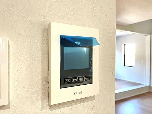 訪問者を確認できるTVモニター付きインターフォンです。