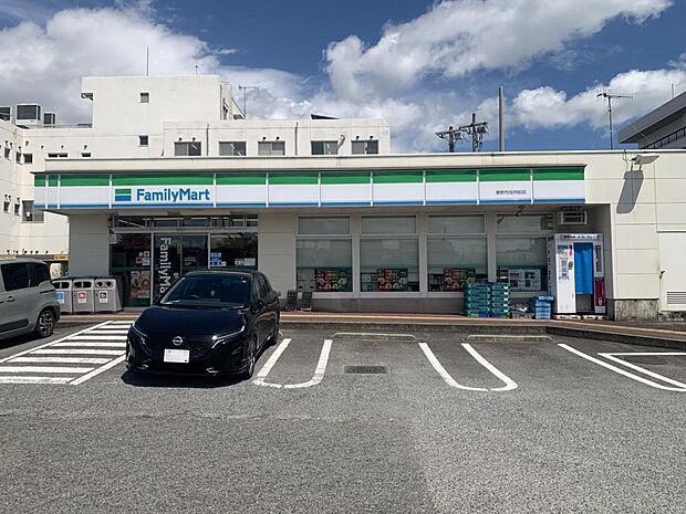 ファミリーマート 秦野市役所前店まで約560m(徒歩7分)