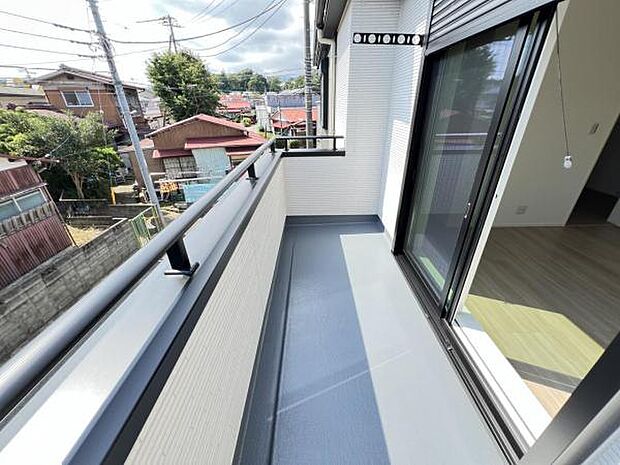 お洗濯ものを気持ち良く太陽の光で干せるのが嬉しいですね。