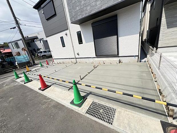駐車場ももちろん完備しておりますのでお車所有の方にも心強いです。