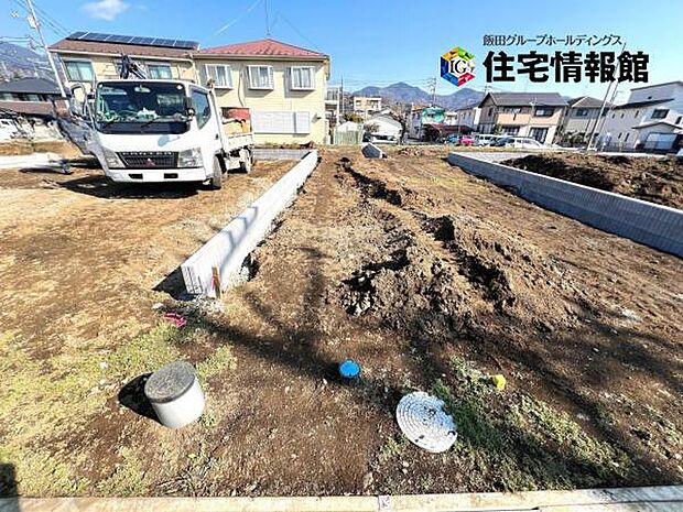 セカンドカーにも便利な駐車2台可能です。