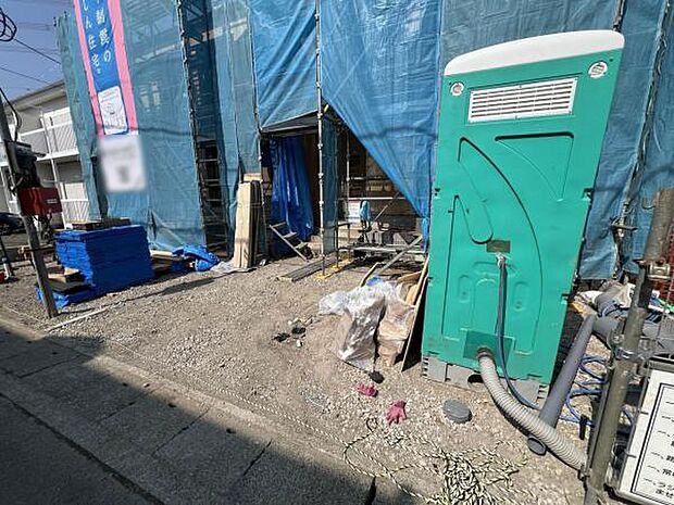 セカンドカーにも便利な駐車2台可能です。(車種によります)