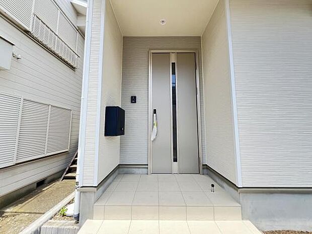 いつも気持ちよくご家族を迎えられる玄関です。