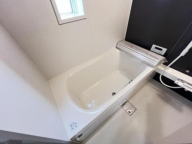 お風呂でほっとひといき。1日の疲れを癒しましょう。